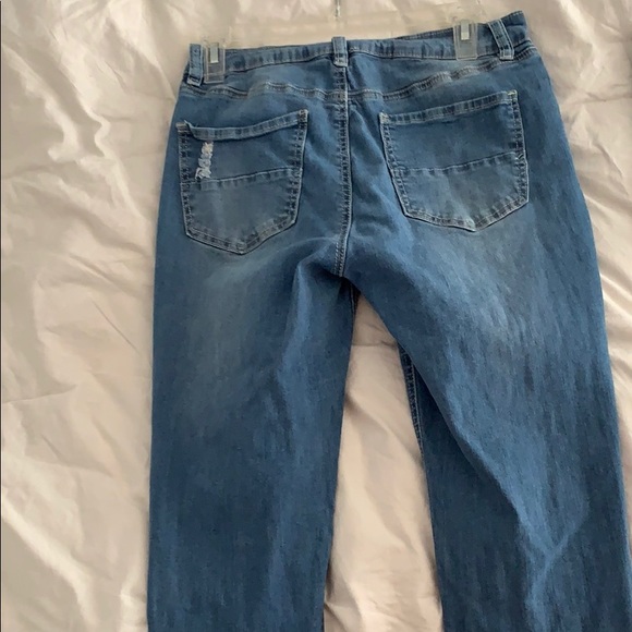 ripped jeans - Picture 2 of 3